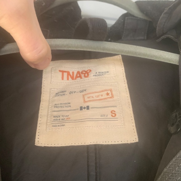 TNA aritzia rain jacket, with additional layer - Picture 3 of 8